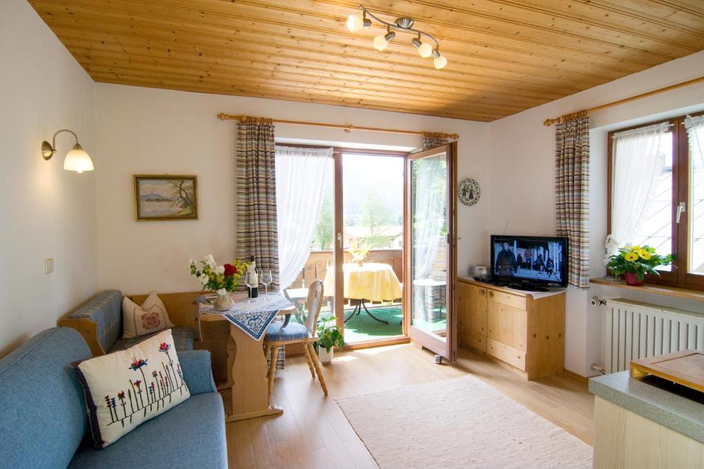 Haus Christl Reit Im Winkl, Kostenloser Parkplatz, 5 Minuten Zum Ortszentrum, Ruhige Lage, Wlan Esterno foto