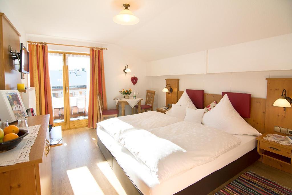 Haus Christl Reit Im Winkl, Kostenloser Parkplatz, 5 Minuten Zum Ortszentrum, Ruhige Lage, Wlan Camera foto